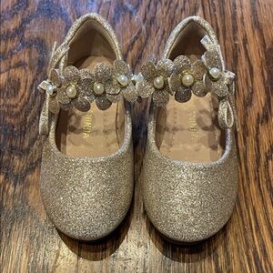 Sparkling Kids Dress Shoes with Floral Embellishment